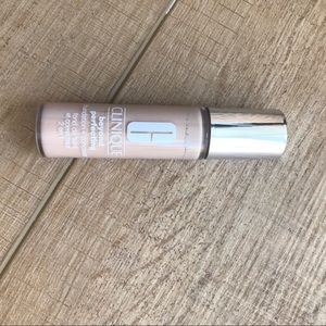 CLINIQUE
Beyond Perfecting Foundation + Concealer